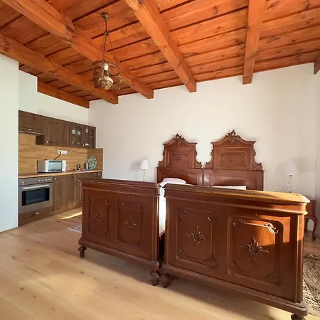 Apartament Edvy Malom *